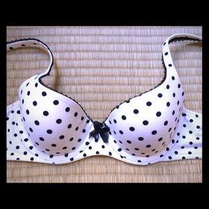 Victoria’s Secret Body By Victoria Lined Demi Bra
